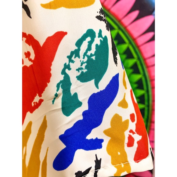 🌈 Stylish Vintage pop art top - Picture 3 of 12